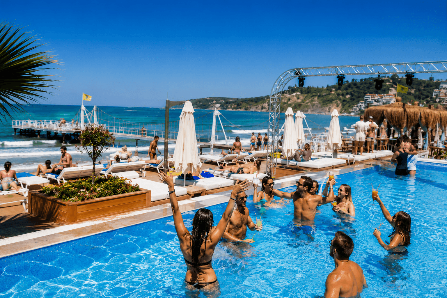 Solar VIP Beach в Кильосе — клубный пляж Чёрного моря за 1 день — фото 3